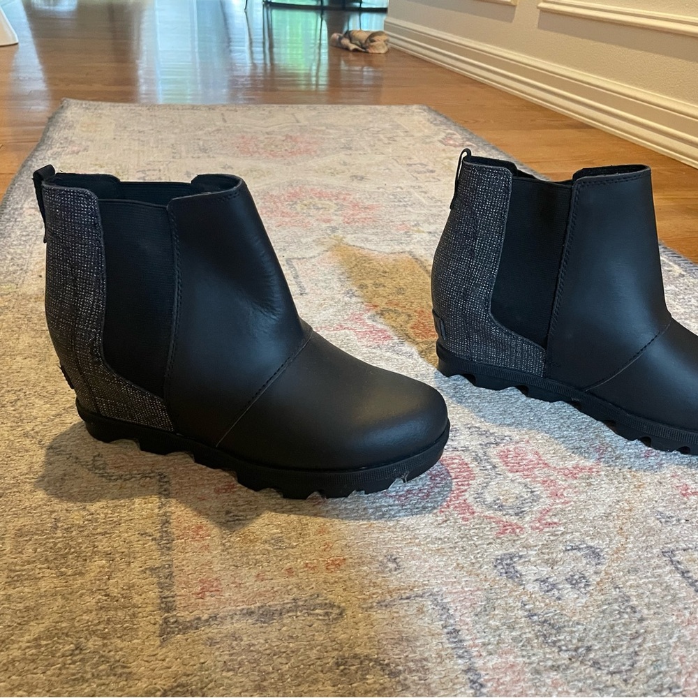 Sorel Youth Girls Joan Of Arctic Wedge Black Gray Chelsea Booties Size 5